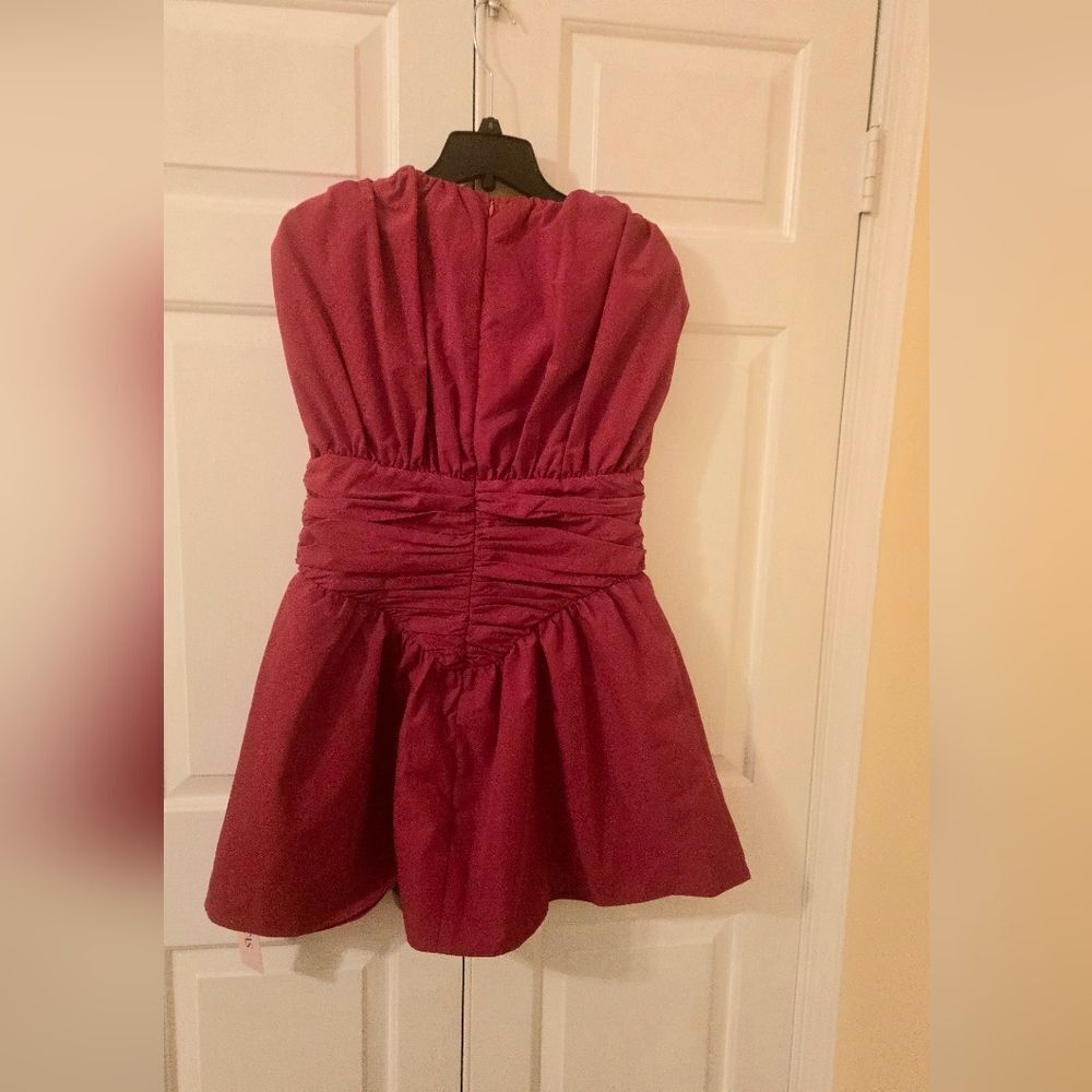 Chic Red Cap Sleeve Mini Dress - Picture 7 of 8
